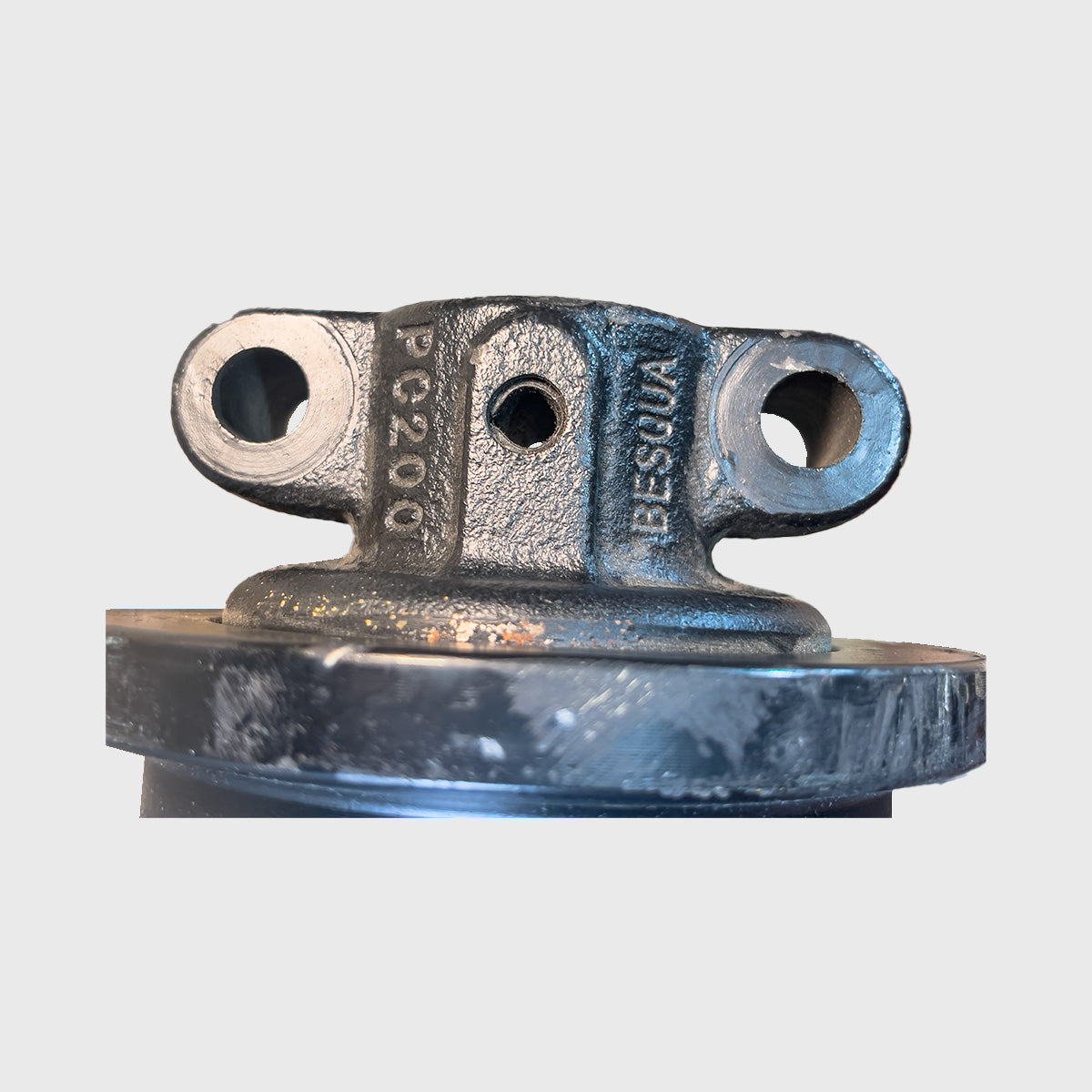 CARRIL INFERIOR ESTÁNDAR EXCAVADORA KOBELCO SK200-SK210 - Imagen 4